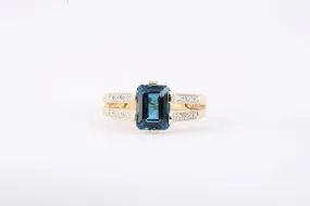 14k Yellow Gold 1.50tcw London Blue Topaz 0.04tcw Diamond Ring Size 6 (3.00g.)