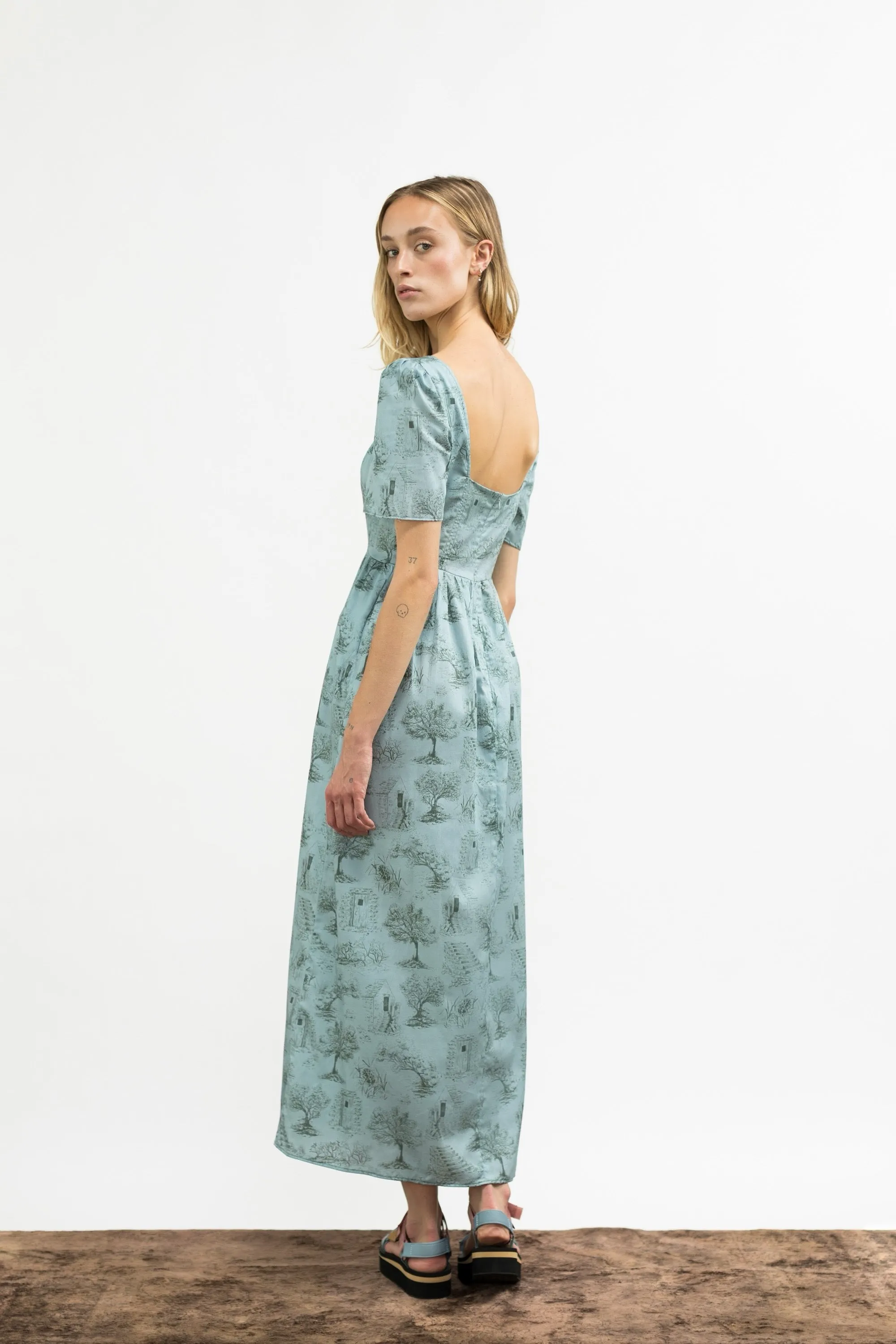 Beatrice Maxi Dress With Sweetheart Neckline / Cottage Blue   Pewter Green Cotton Toile