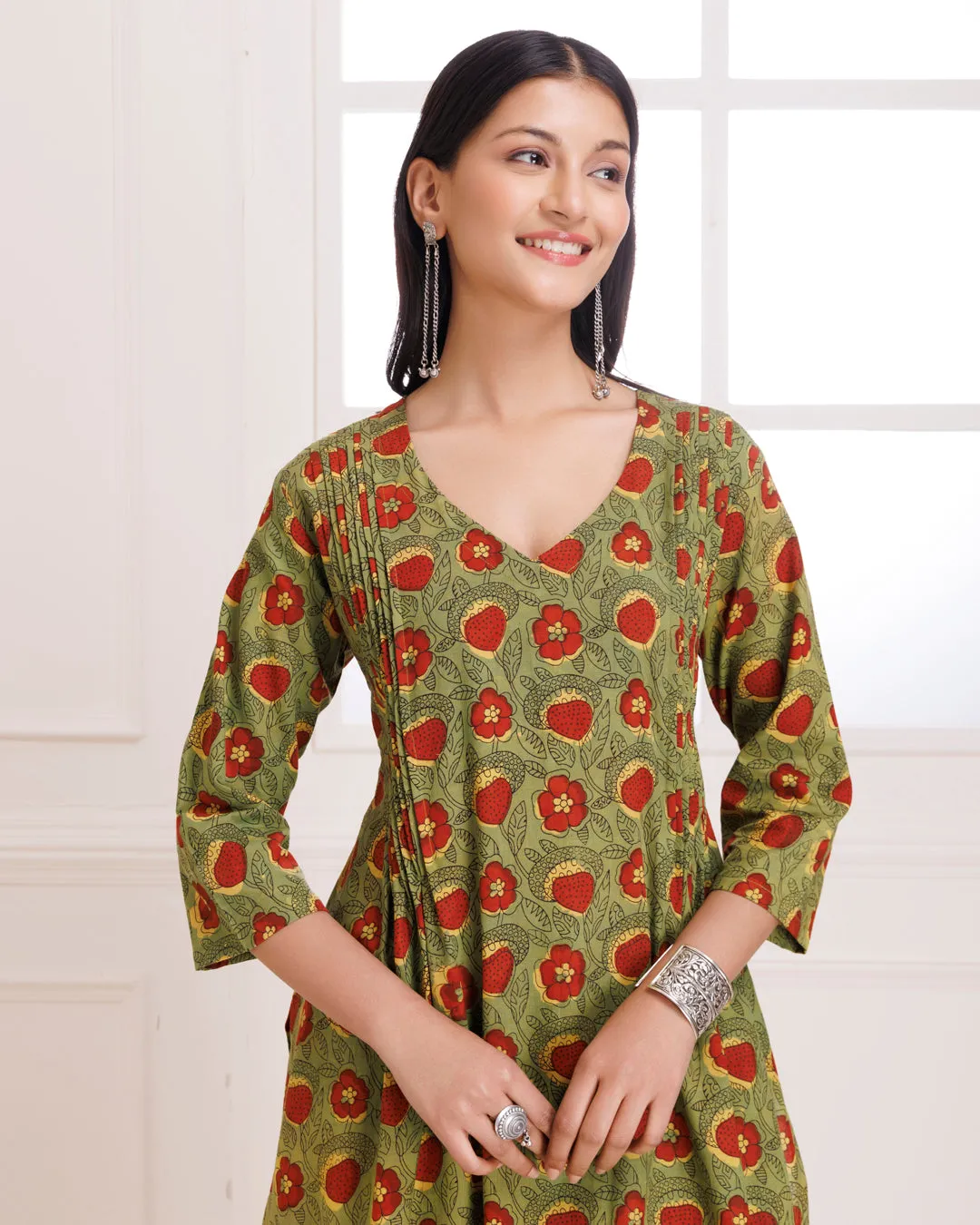 Green & Red Bagru Hand Block Printed Cotton Pintucks Kurta Pant